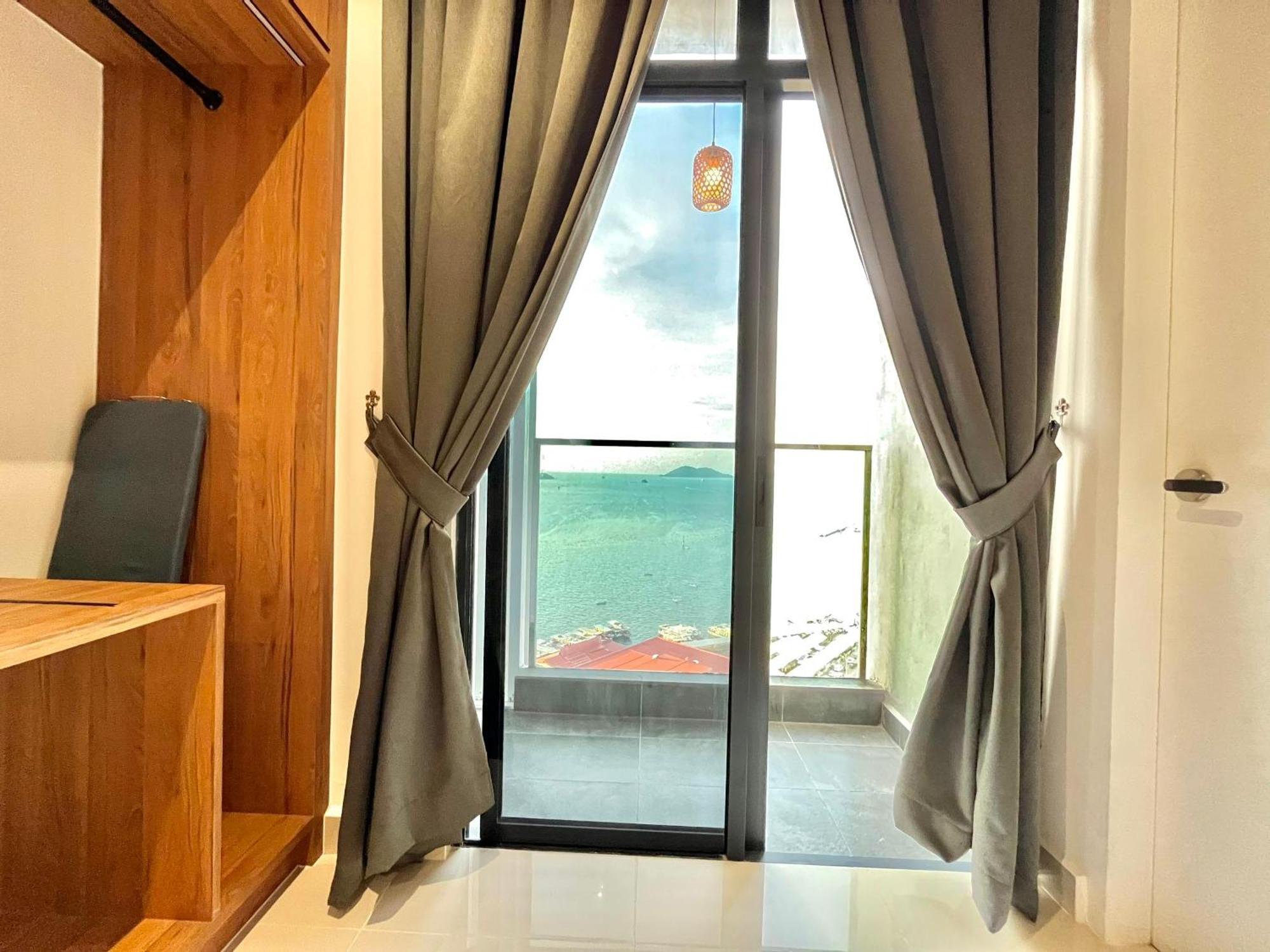 Covesign Suite, The Shore Kota Kinabalu Extérieur photo