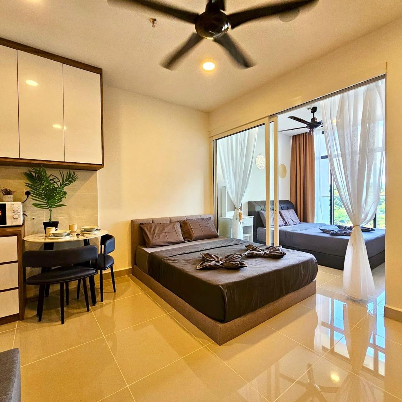 Covesign Suite, The Shore Kota Kinabalu Extérieur photo